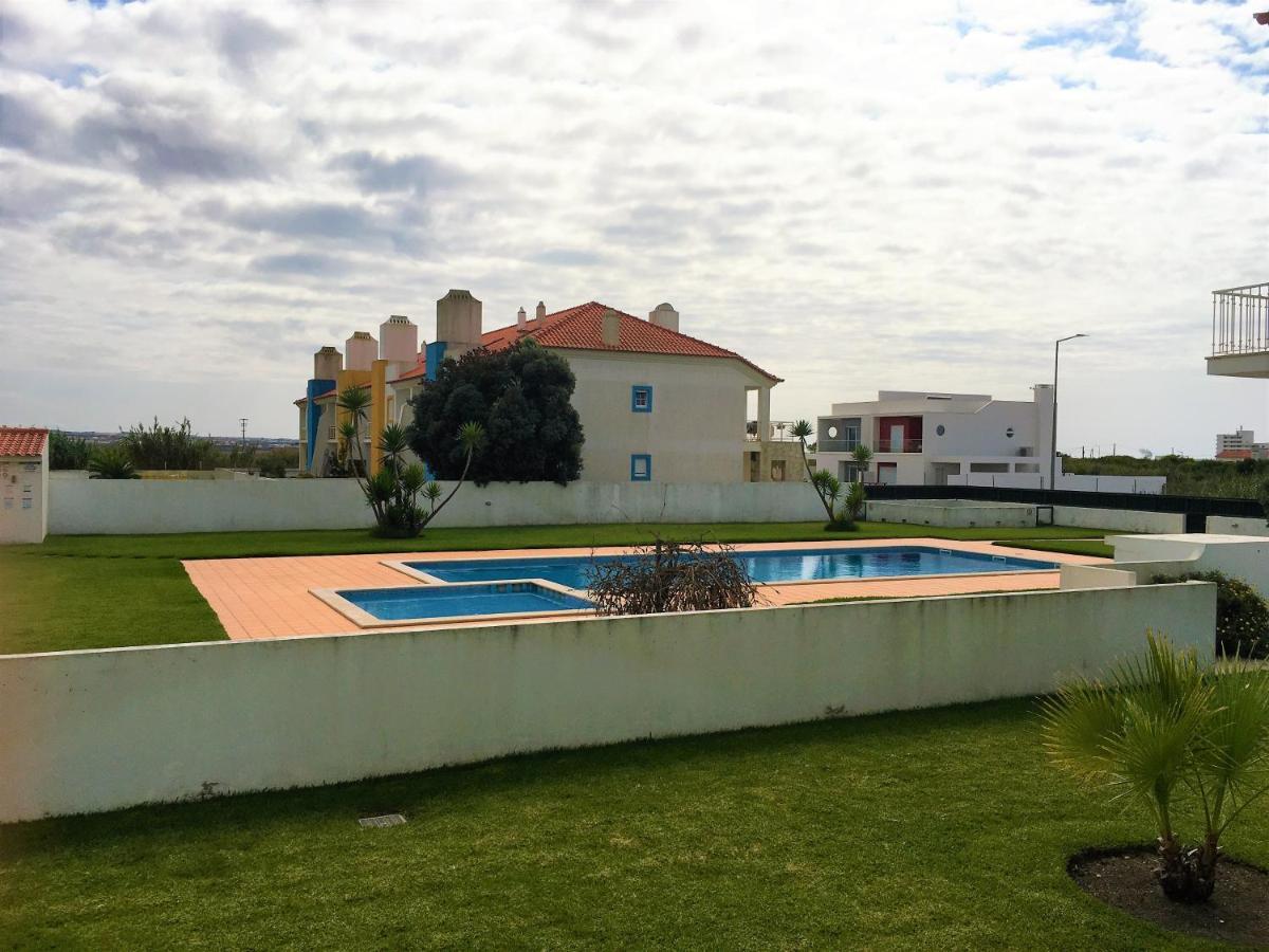 Palmeiras Apartement - T1 Com Piscina Baleal Zewnętrze zdjęcie